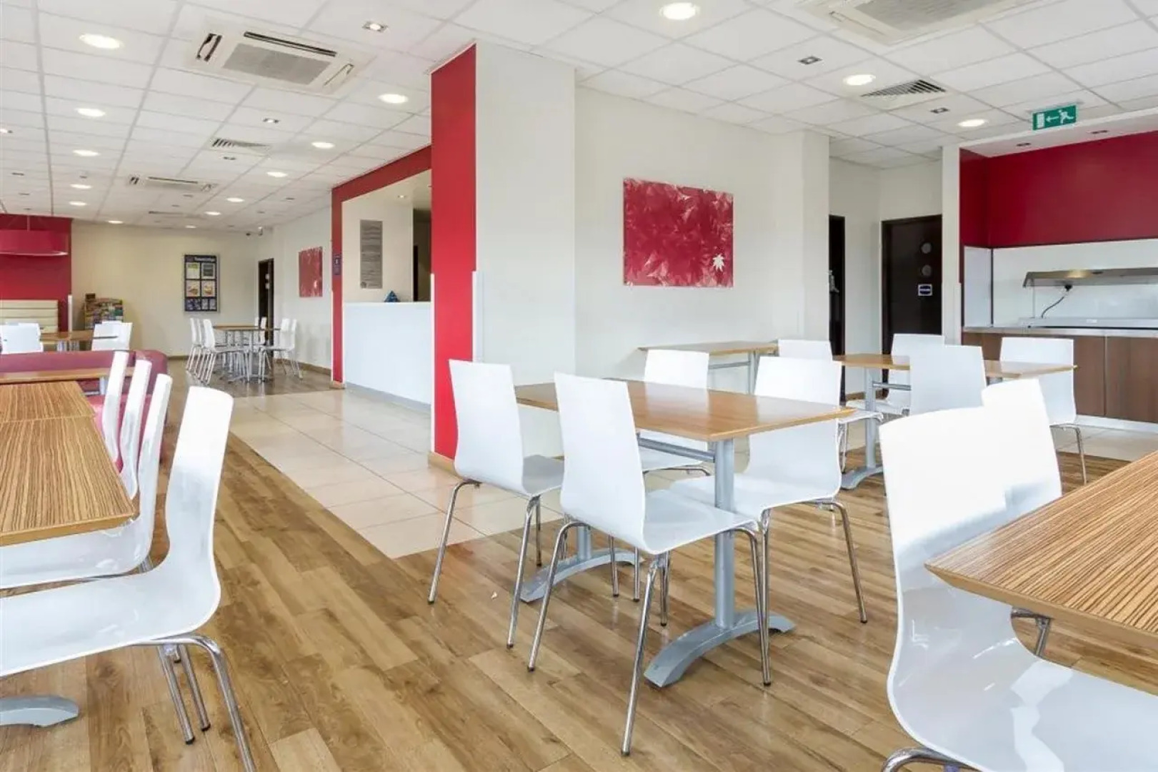 Travelodge Camberley Central