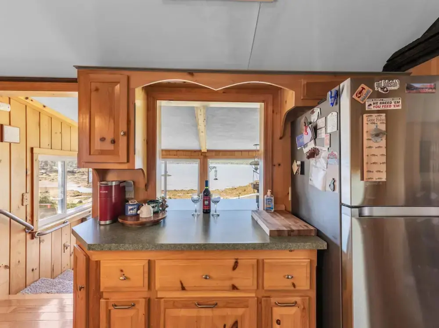 Picturesque Island Cottage 2 Bedroom Home by RedAwning