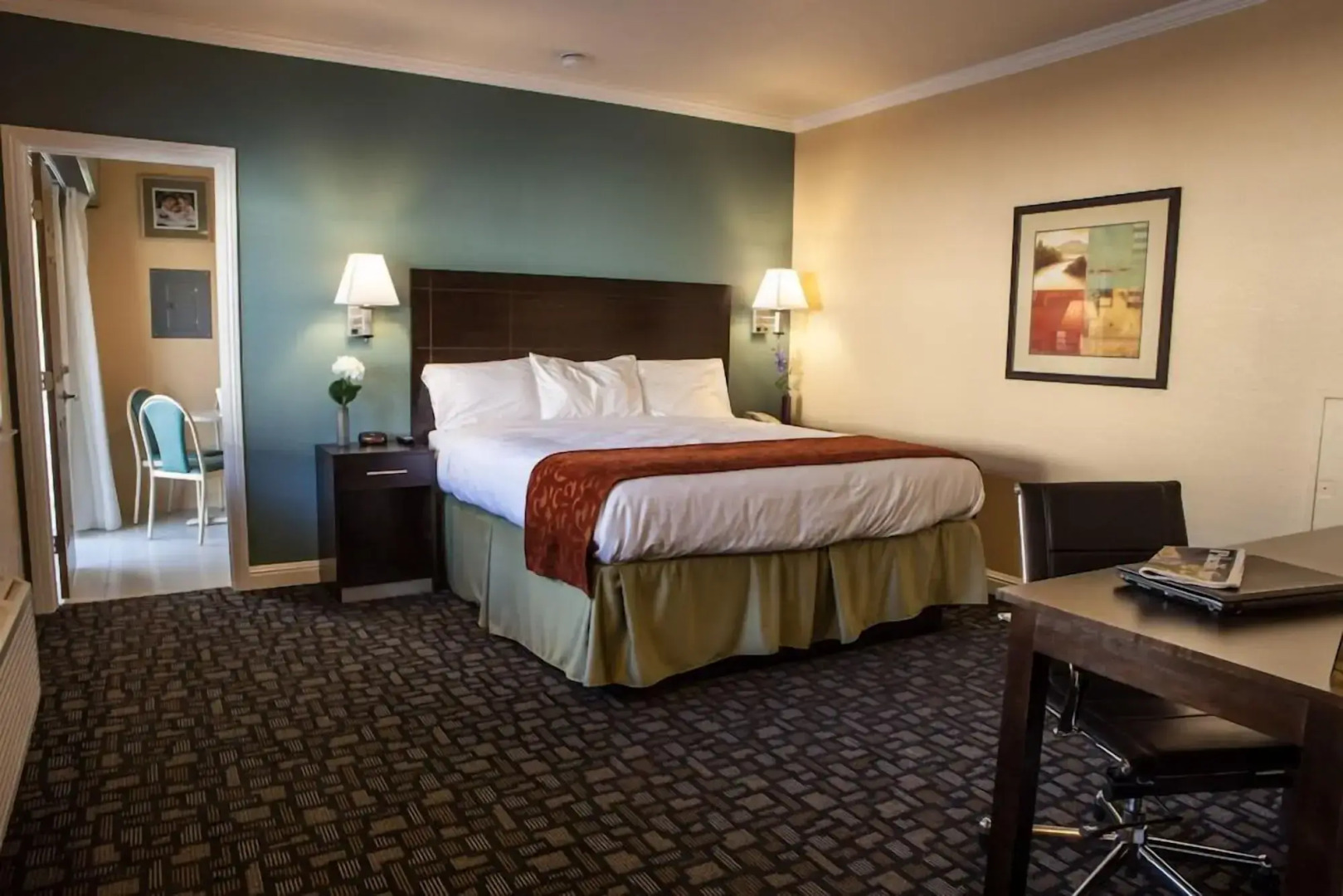 Marinwood Inn & Suites