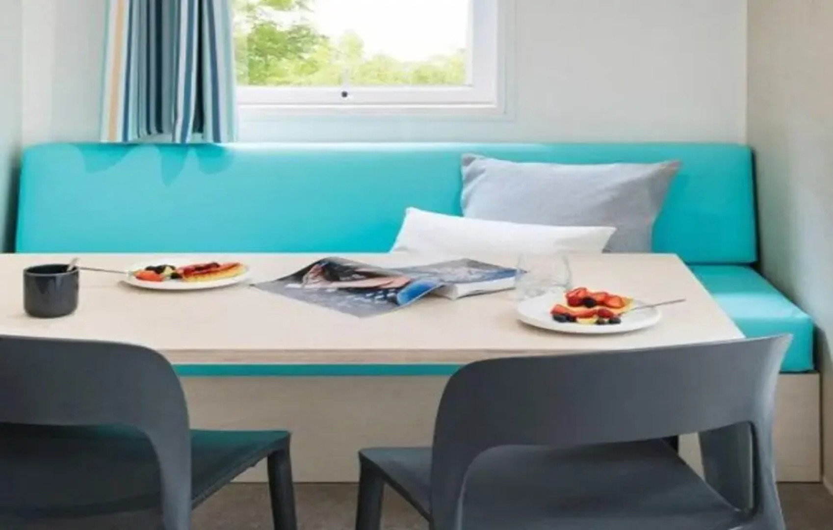 Bungalow With 2 Bedrooms in Saint-privat-de-champclos, With Terrace - 130 km From the Beach