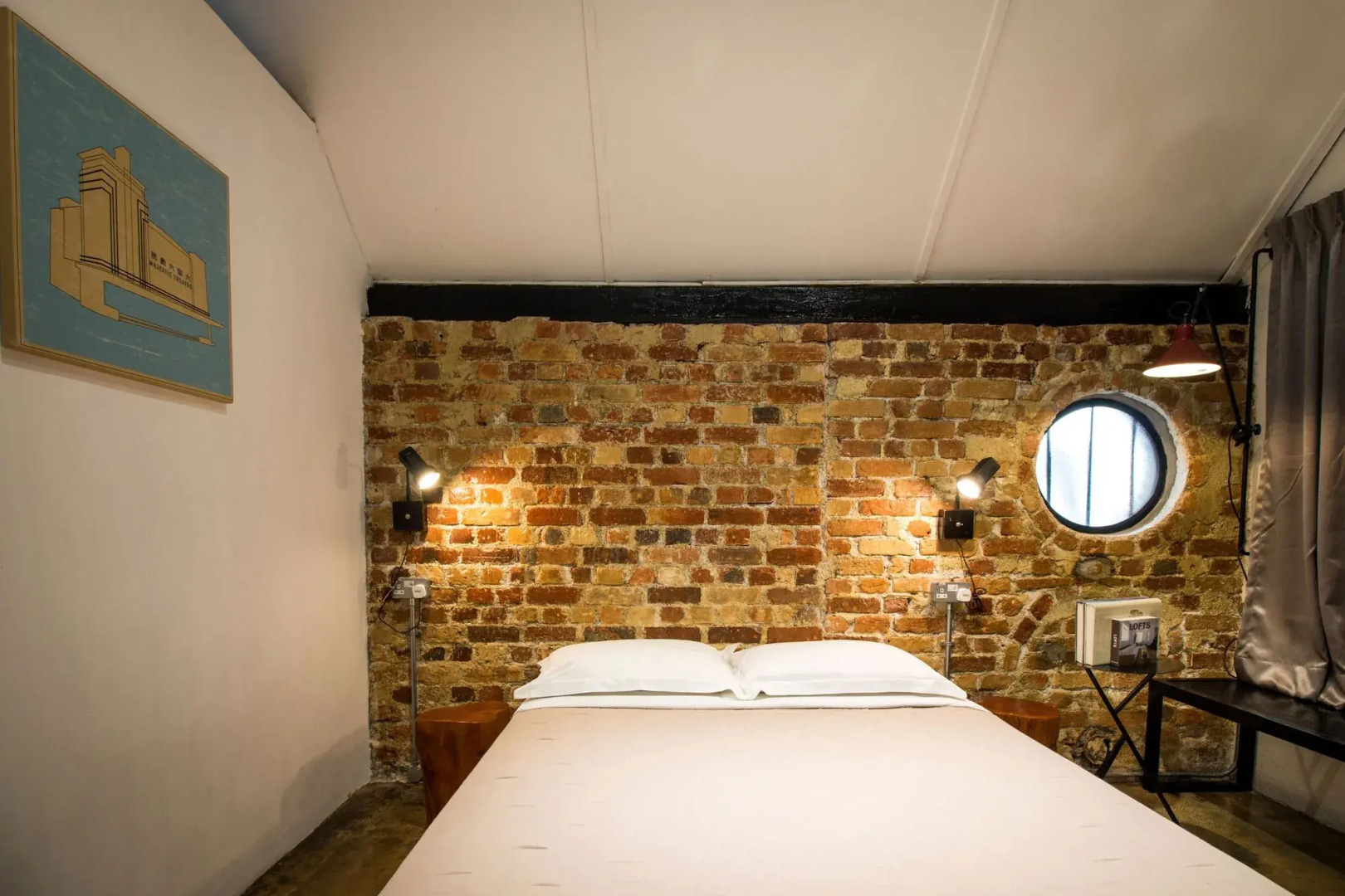 The Brownstone Hostel & Space