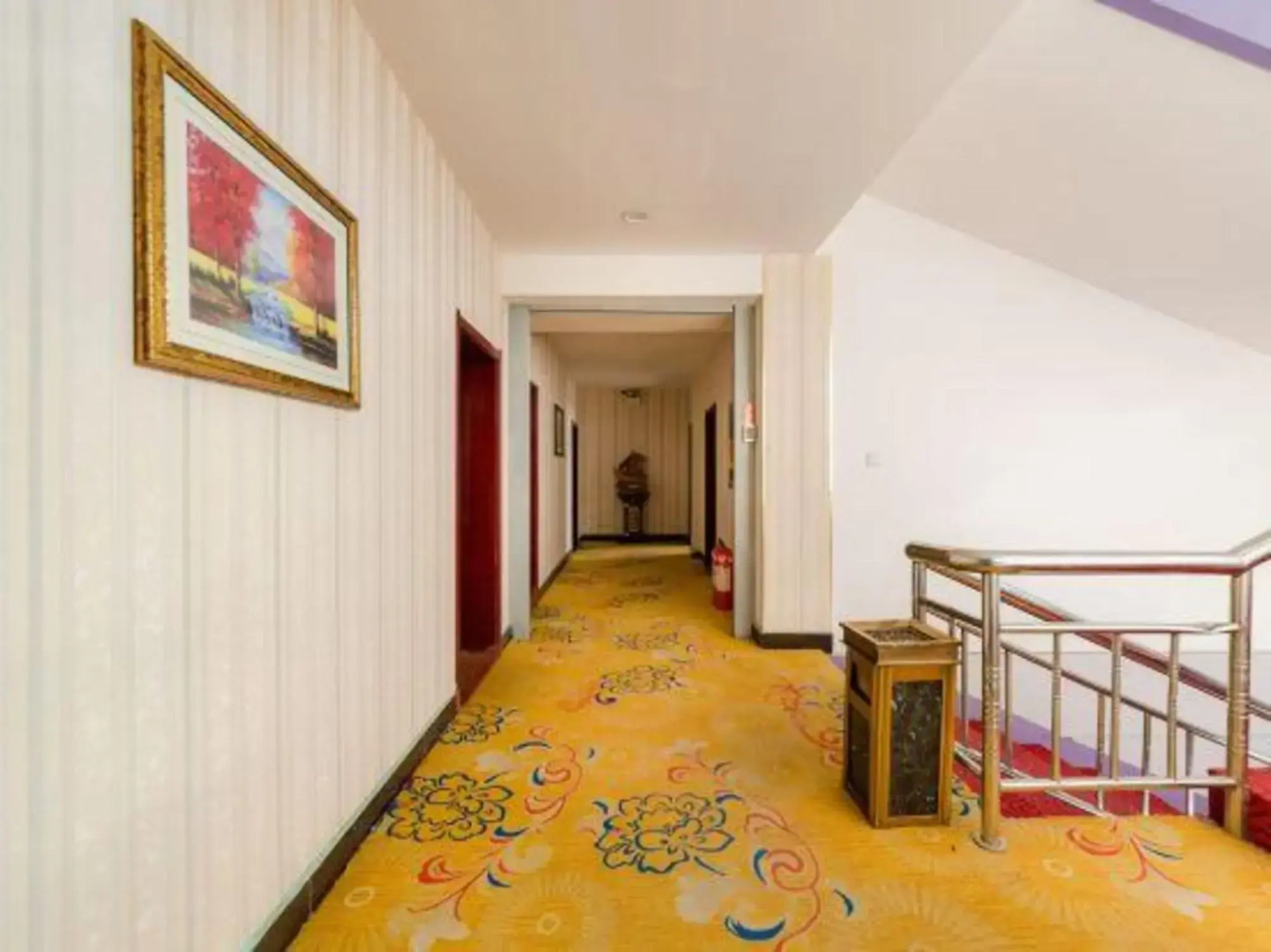 Aike 88 Hotel (Guangrao Bus Station Chengnan Wholesale Market Branch)