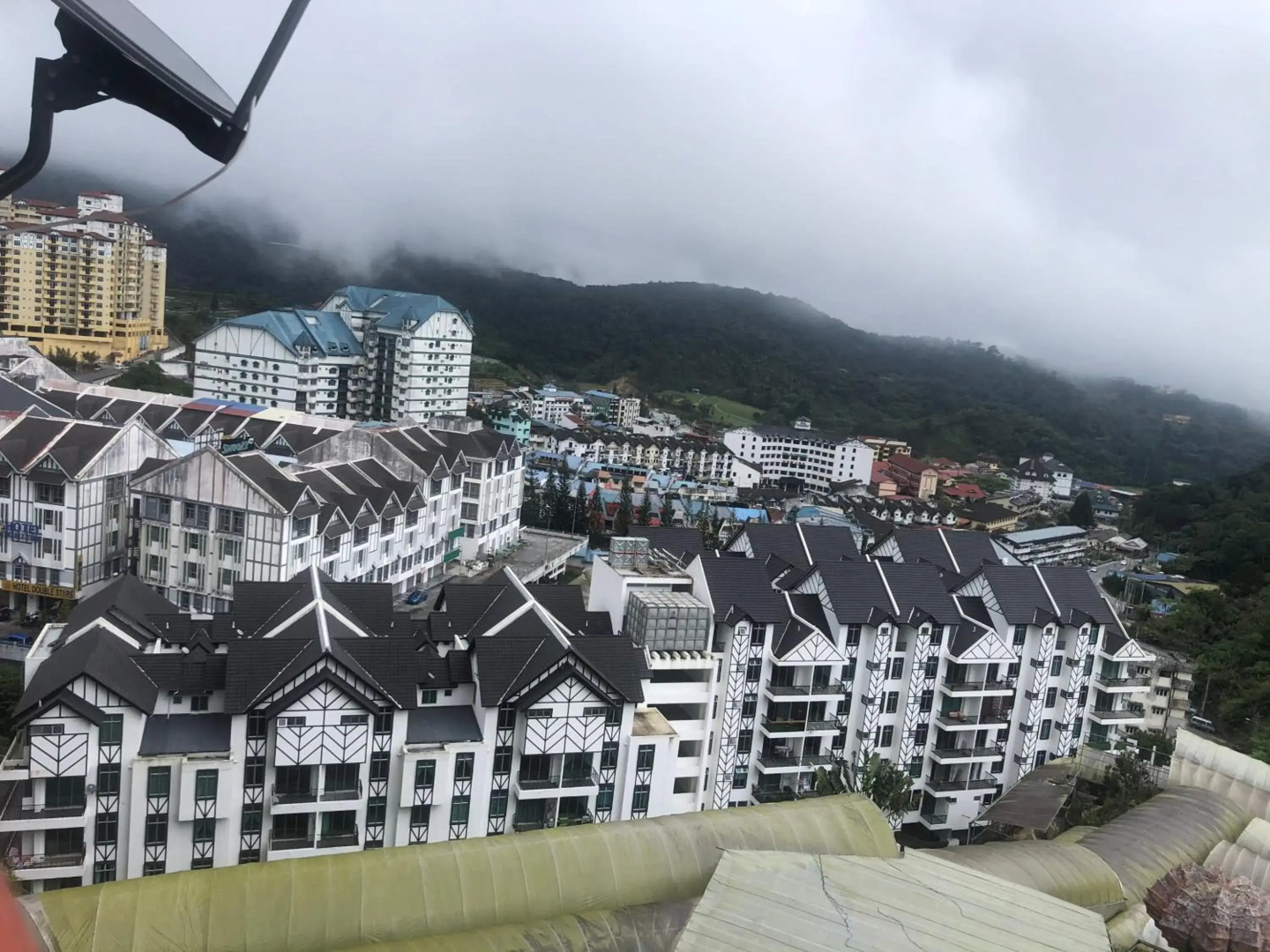 Ramadhina Eagle Eye View Home2stay Emerald Avenue