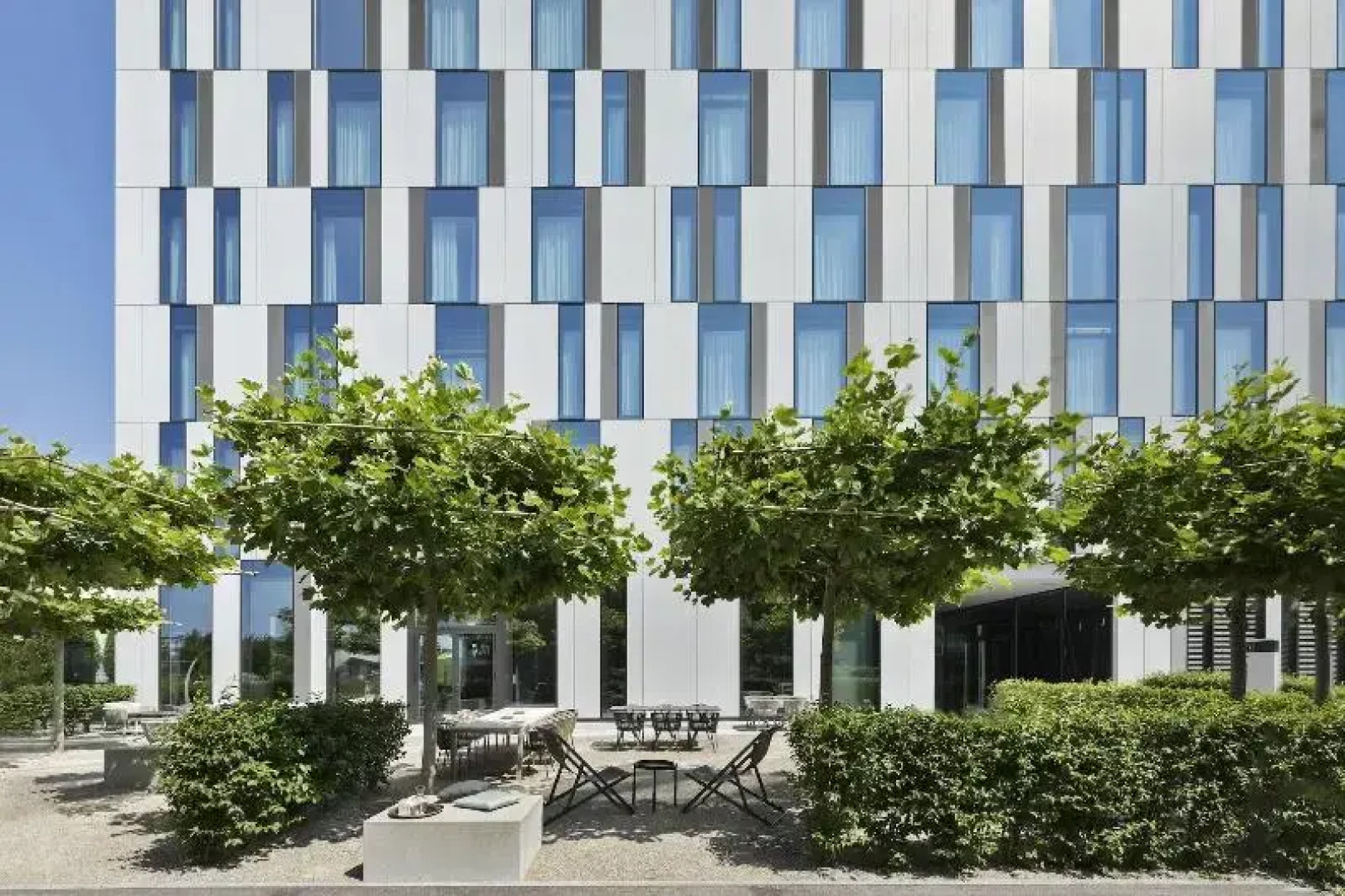 Stellaris Apartment Hotel