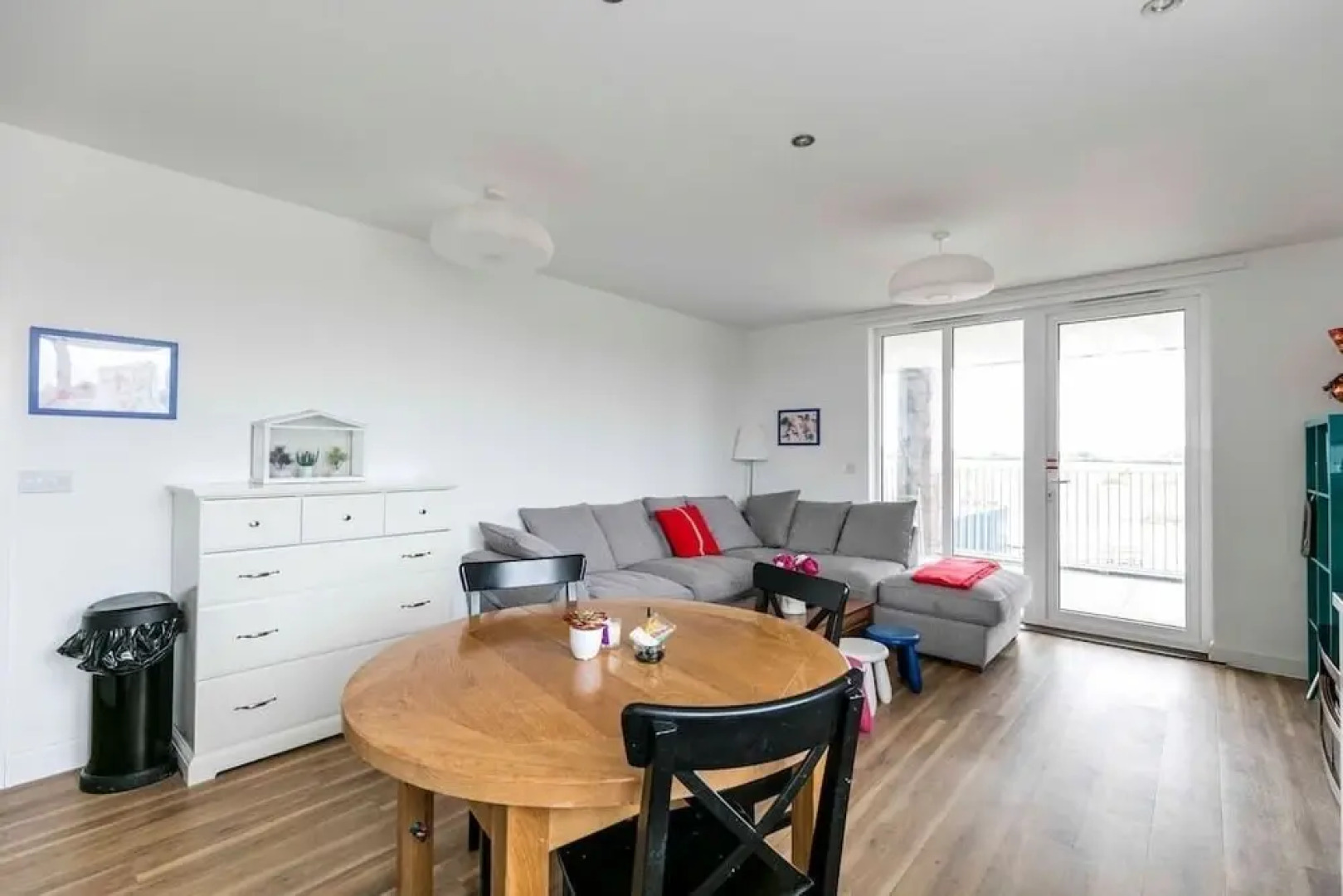 Trendy Sunlit 2BR Cambridge Home /free Parking