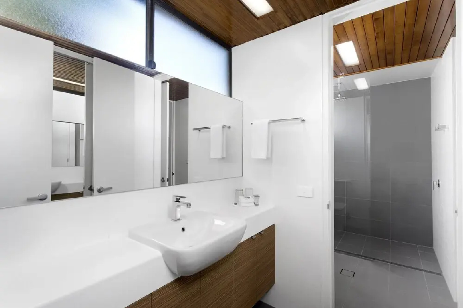 Beachside Beauty at Sapphire Beach