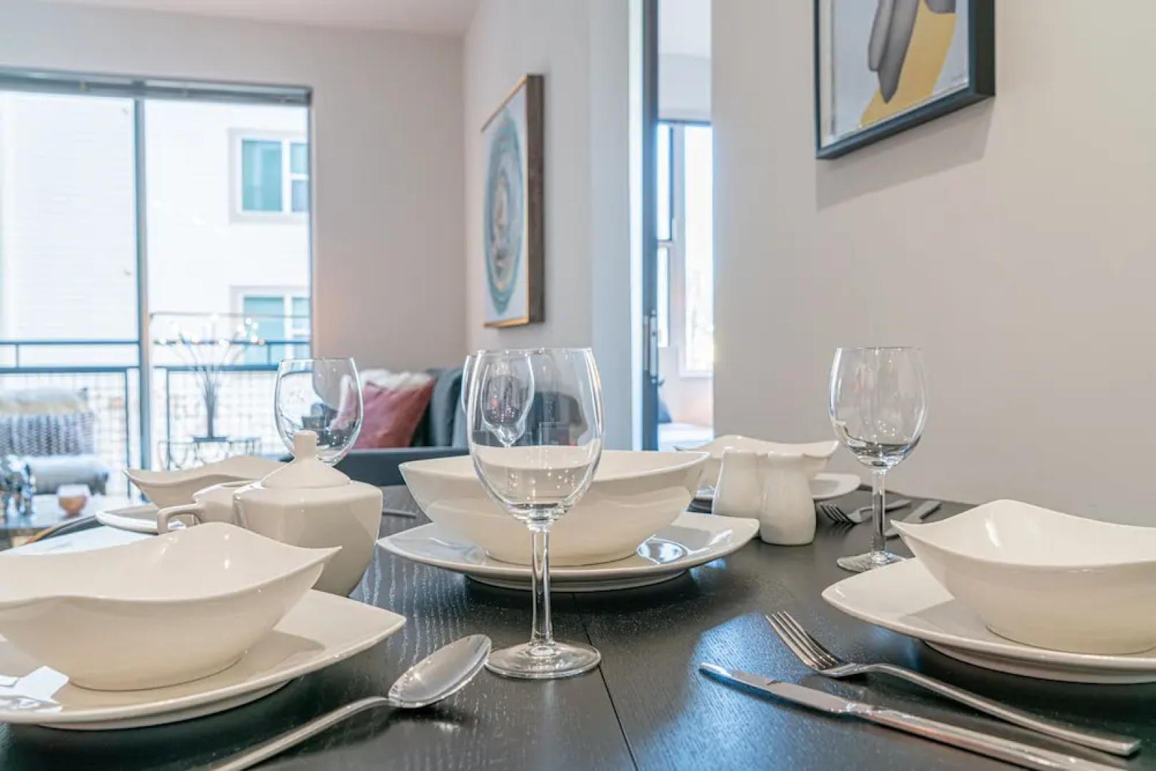Washington DC Luxury Suites by H