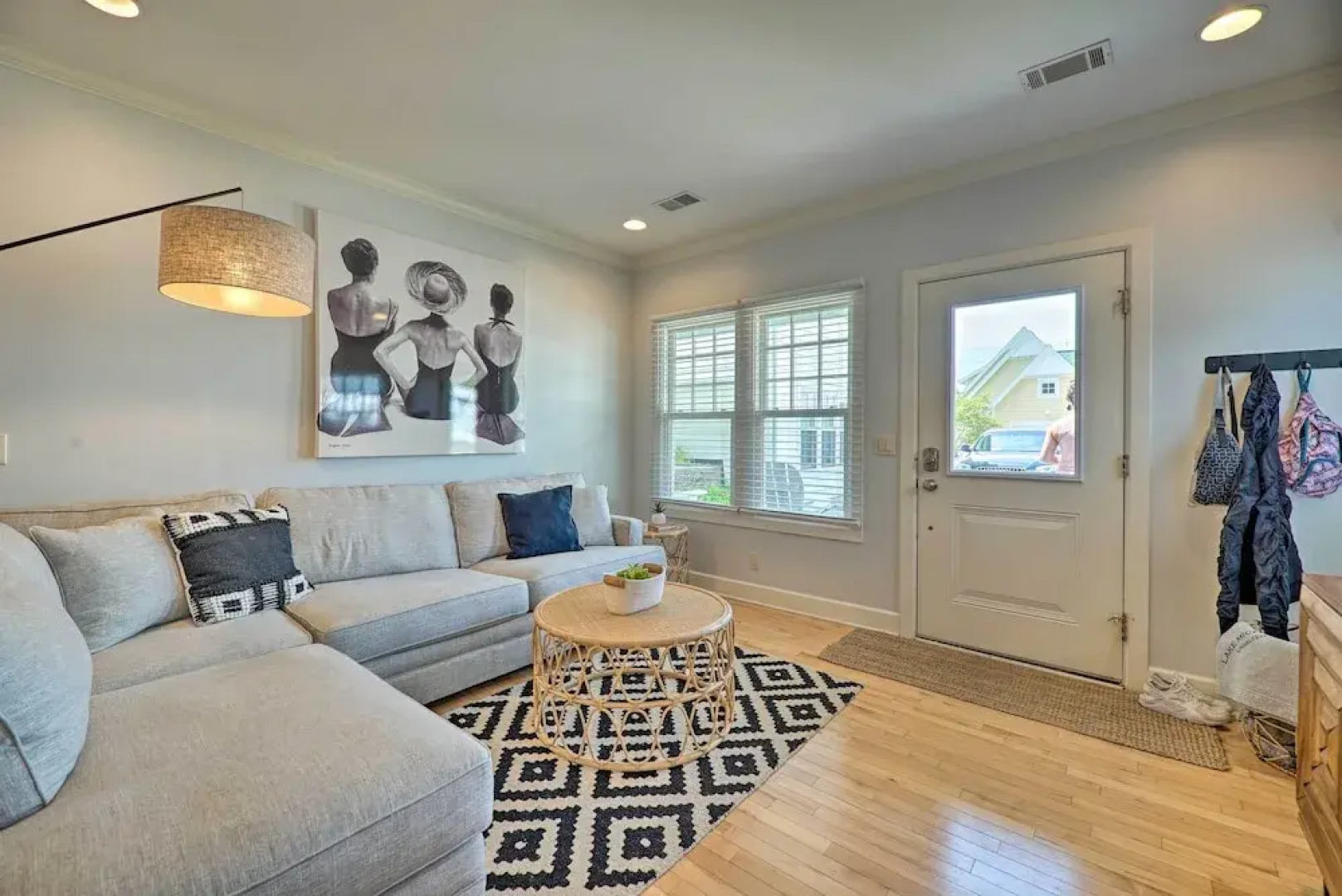 Grand Haven Condo: Walk to Lake + Pool Access!