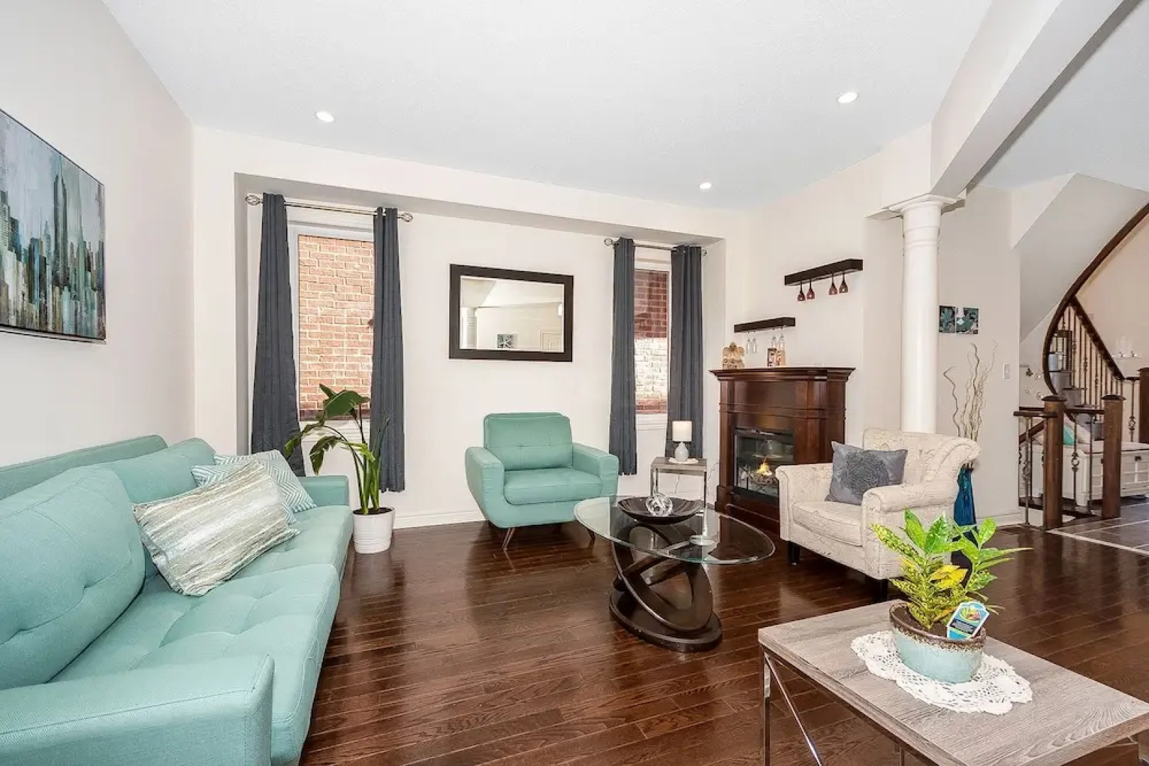 4 bdrms Milton near Toronto and Niagara