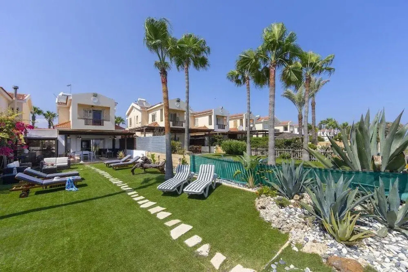 Meneou Beachfront Villa 5