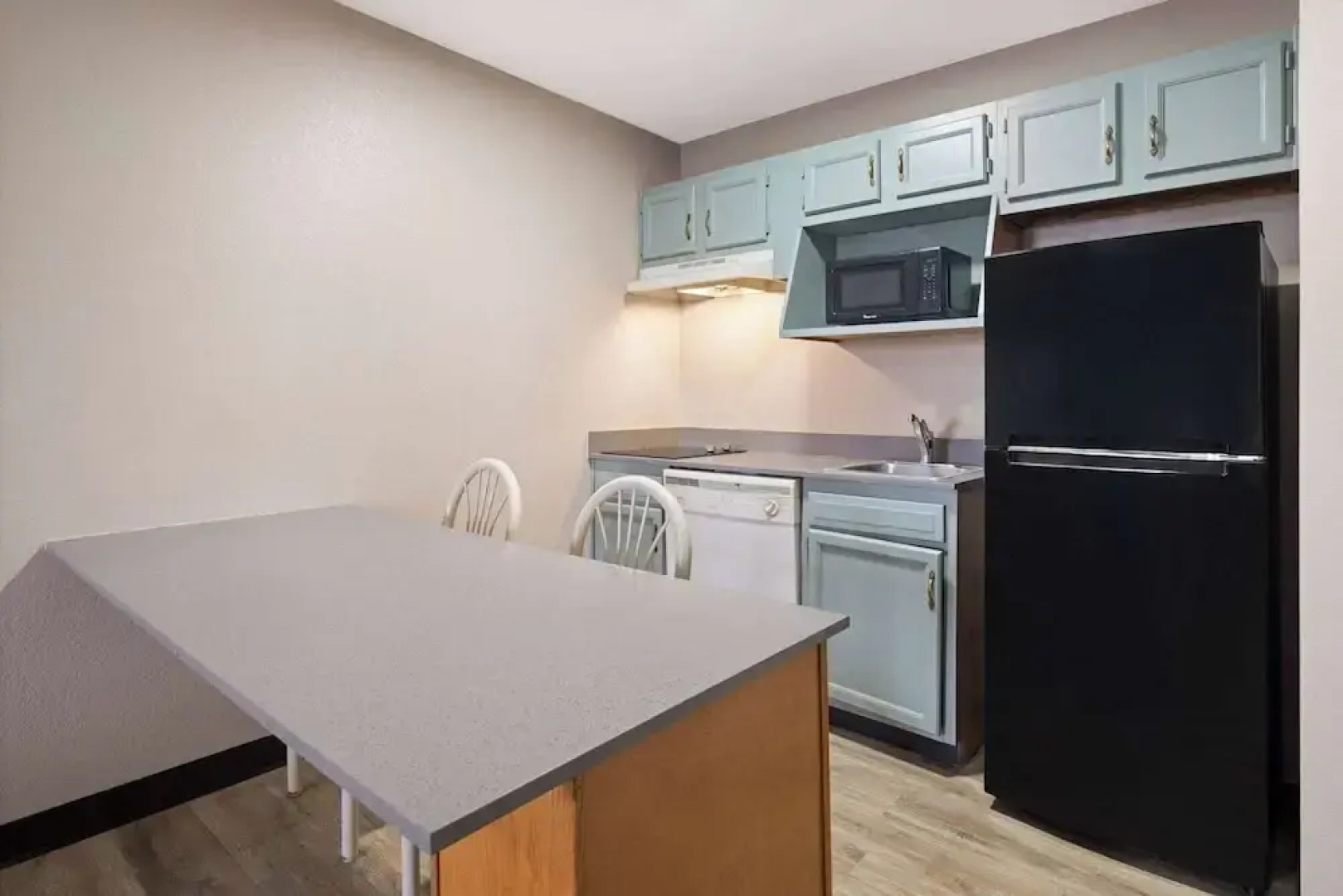 Days Inn & Suites Kokomo