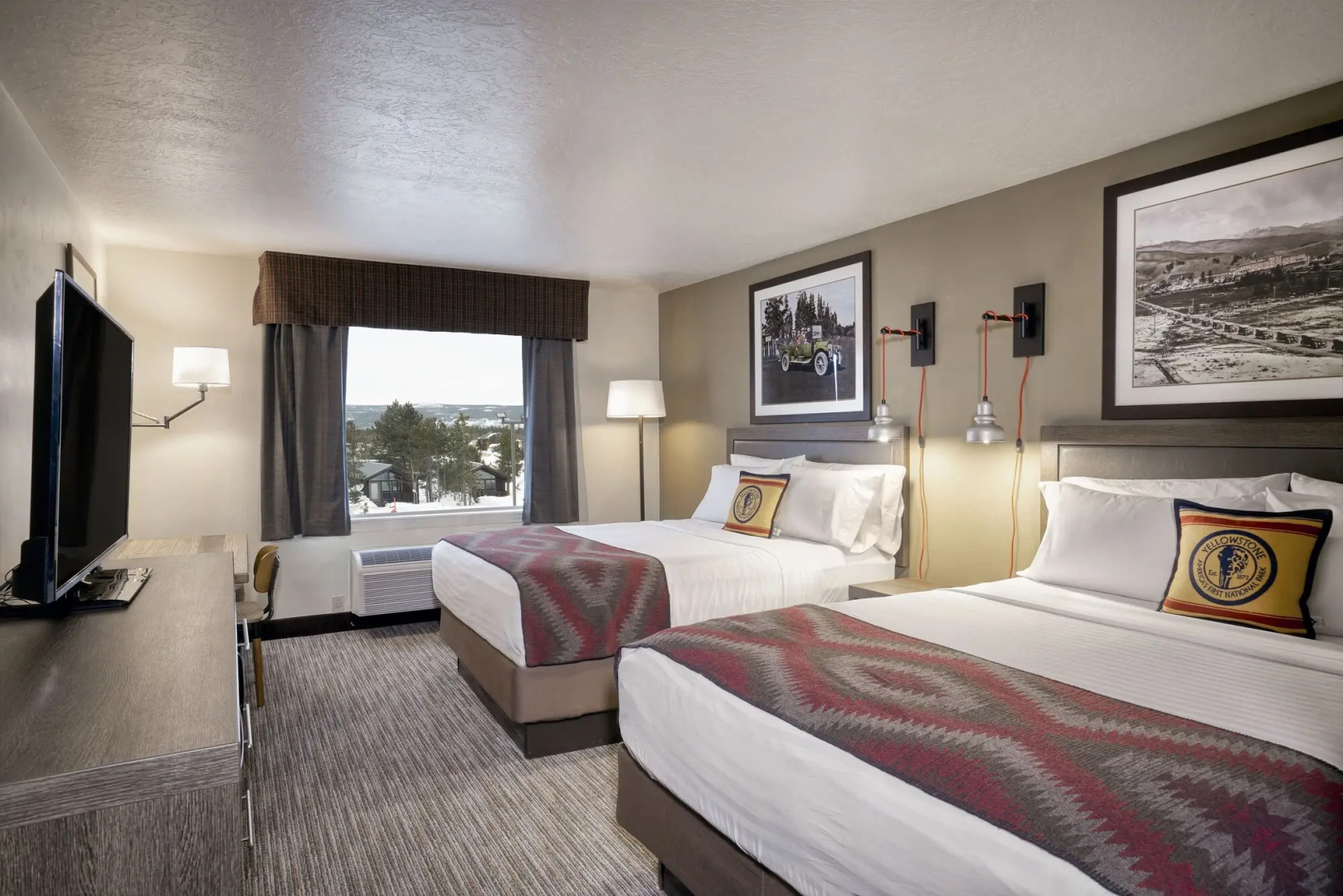 Yellowstone Park Hotel