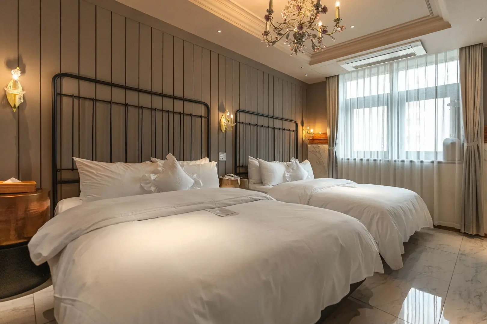 February Hotel The Signature Dongseongro