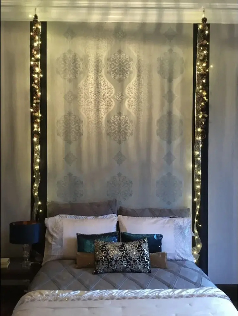 Two Bedroom Victorian Flat in the Centre of Port Glasgow Close to all Amenities