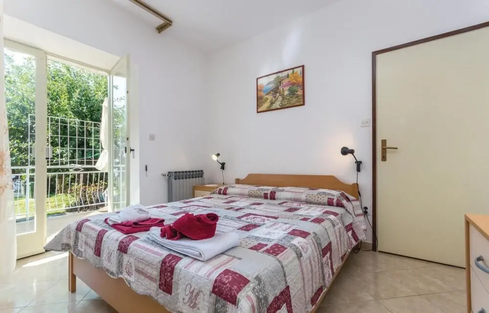 Beautiful Home in Lovrecica With Wifi and 2 Bedrooms