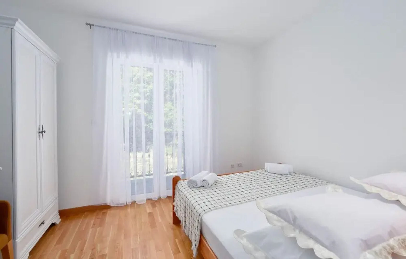 Beautiful Home in Sinj With 5 Bedrooms, Wifi and Outdoor Swimming Pool