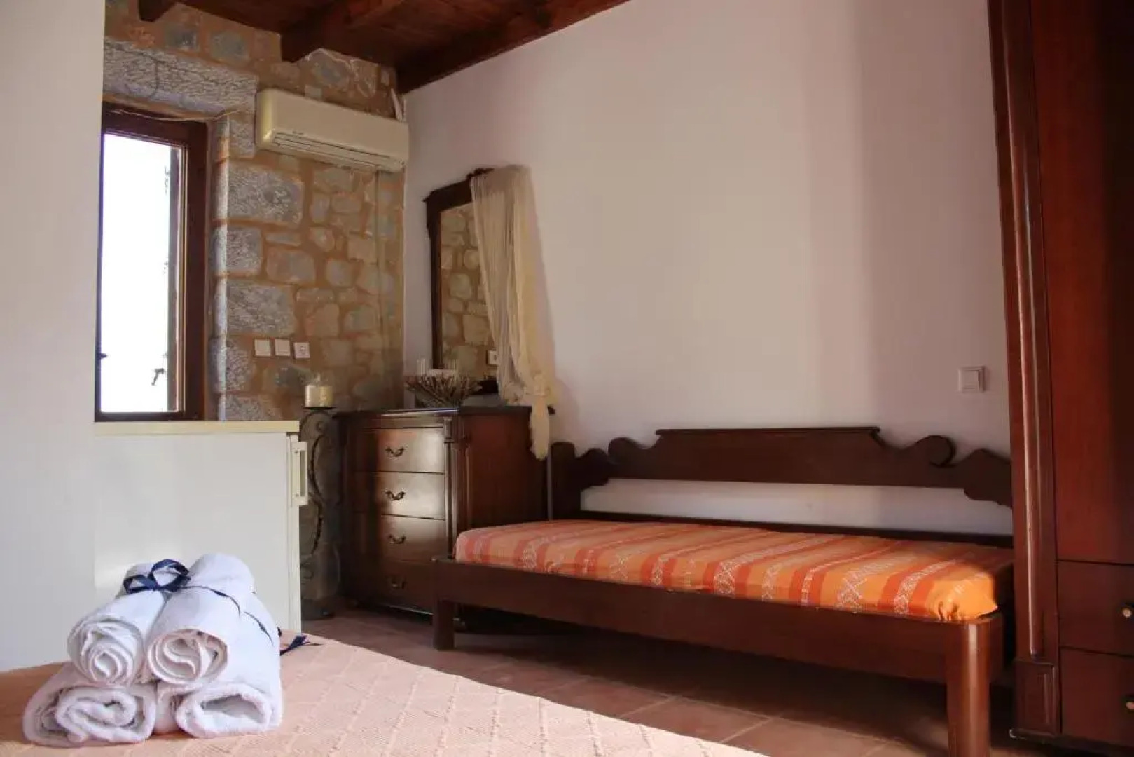 Lalloudes Seaside Accommodation