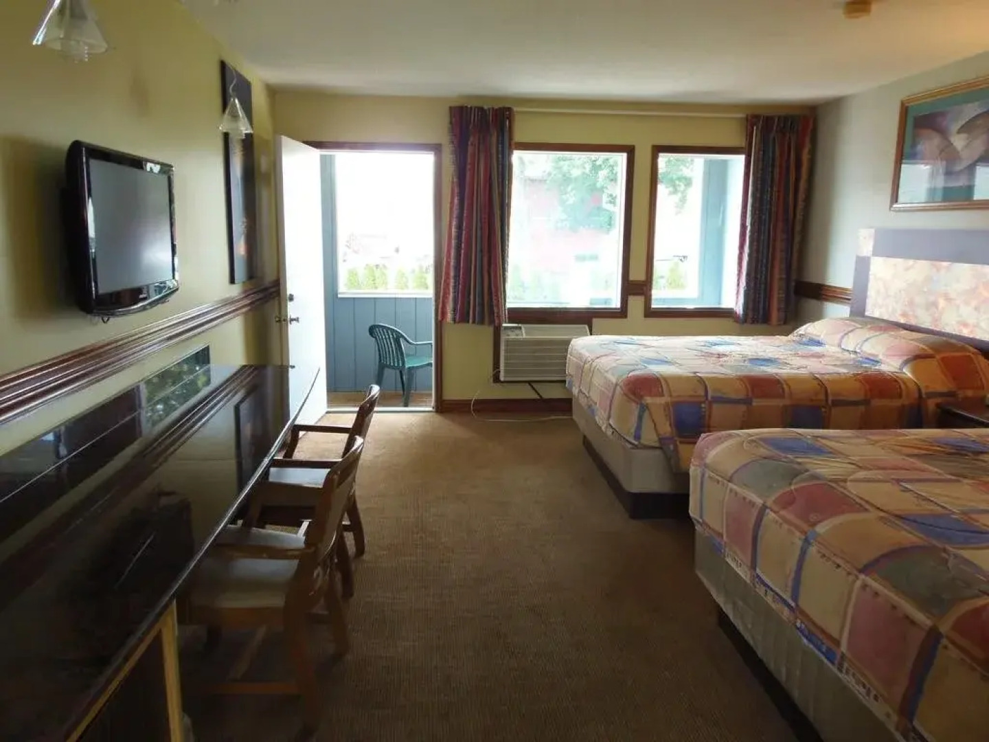 Surfside On The Lake