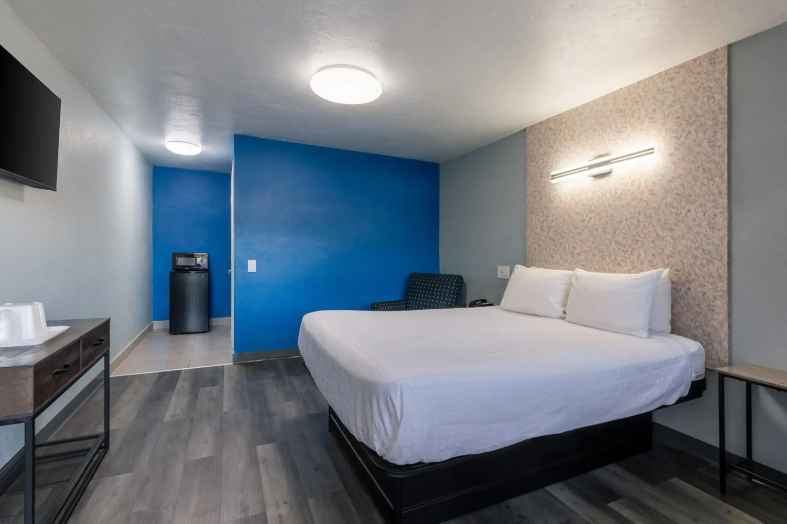 Knights Inn North Attleboro