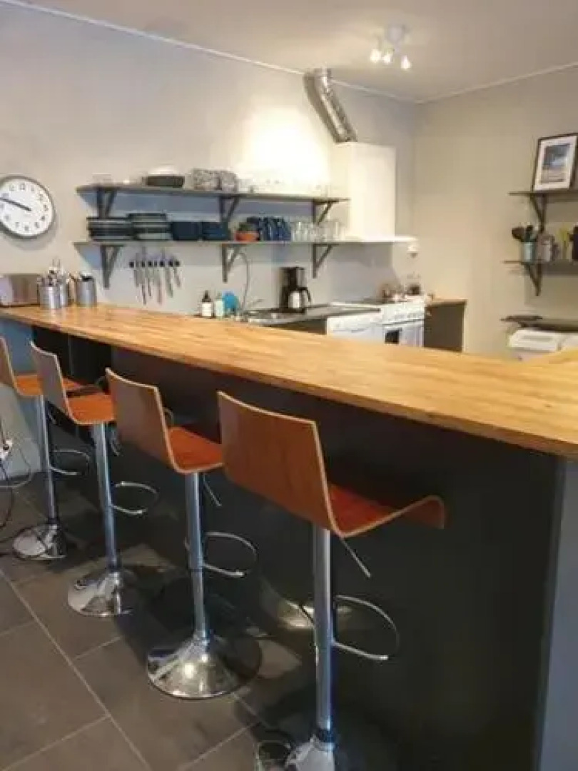 Brukets Marina Guest House