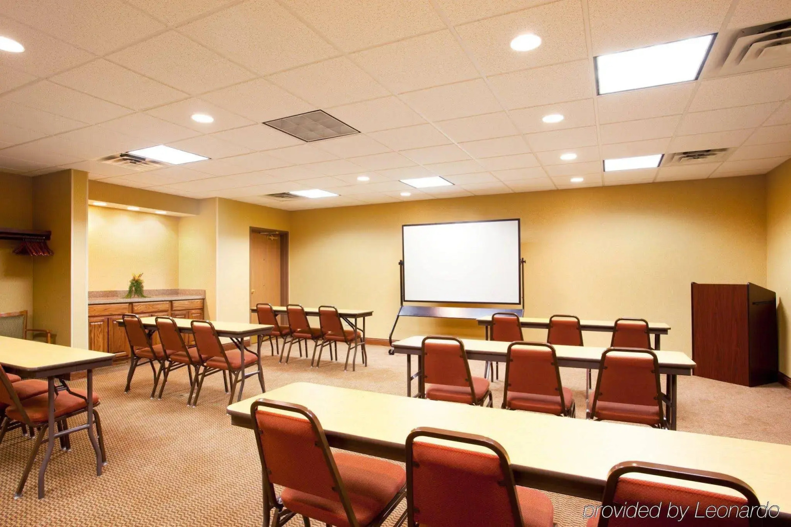 Holiday Inn Express & Suites Mattoon by IHG