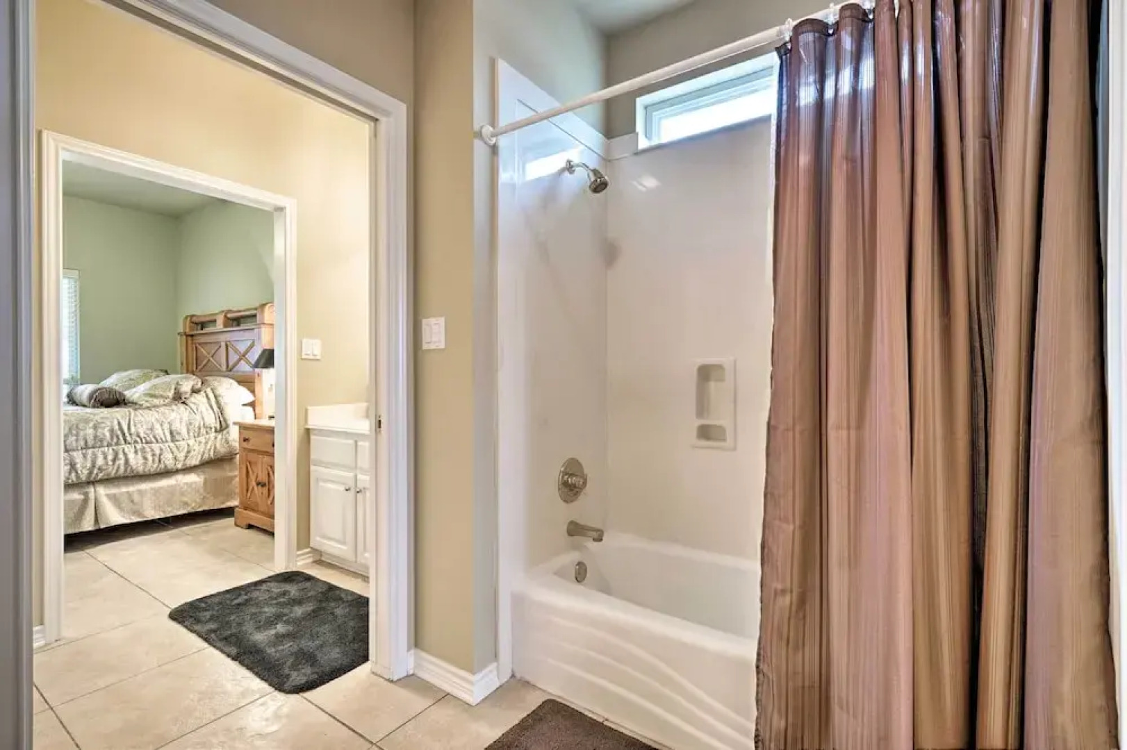 Pet-friendly Flatonia House w/ Patio & Gazebo!