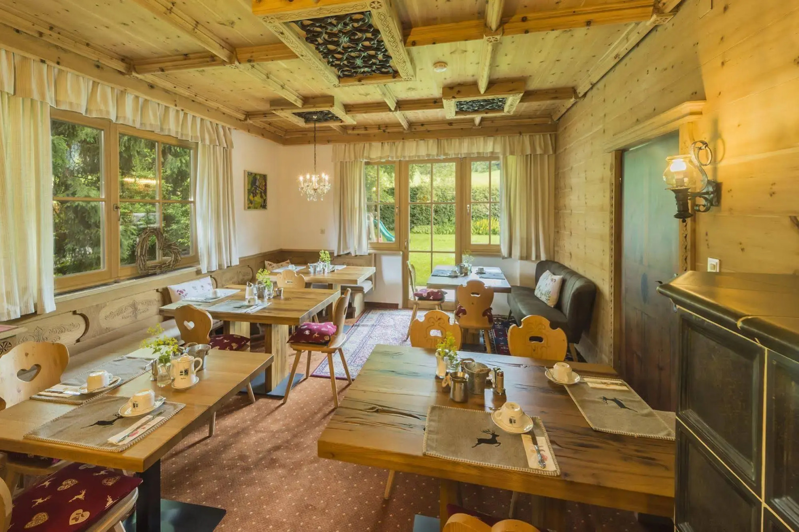 Flora - Das kleine Gartenhotel