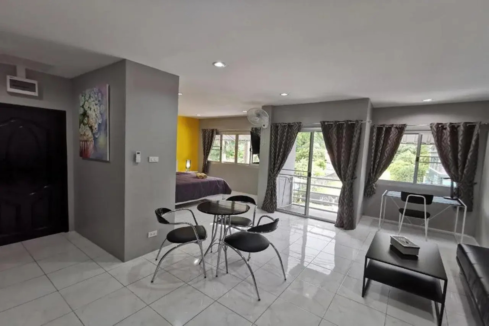 Karon Studio Apartment