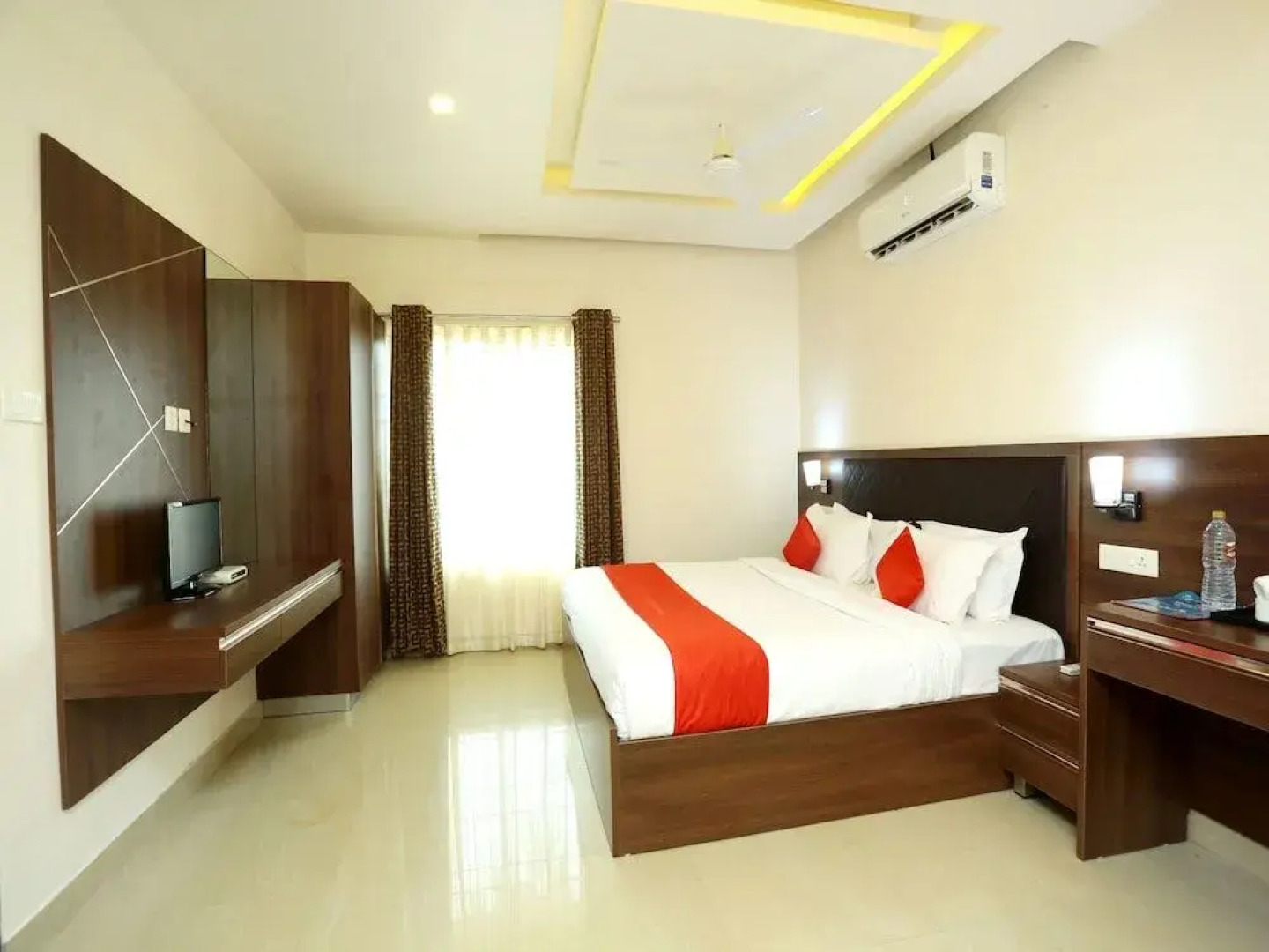 OYO 16812 Hotel Padippurayil