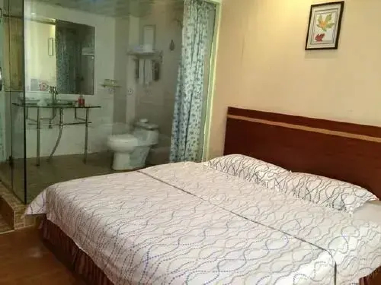 Dongying Shang 's Bauhinia Business Hotel