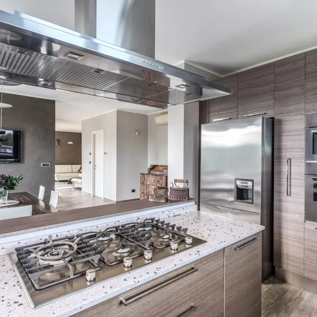 F Tale Country House