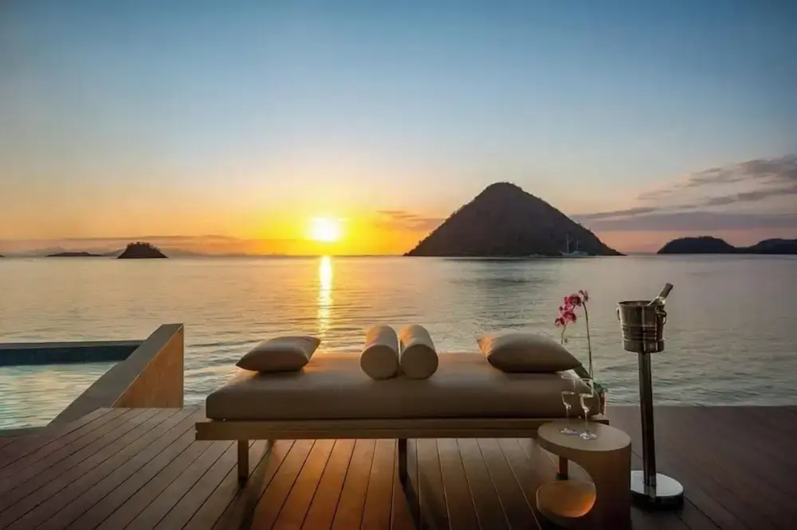 Katamaran Hotel & Resort Komodo