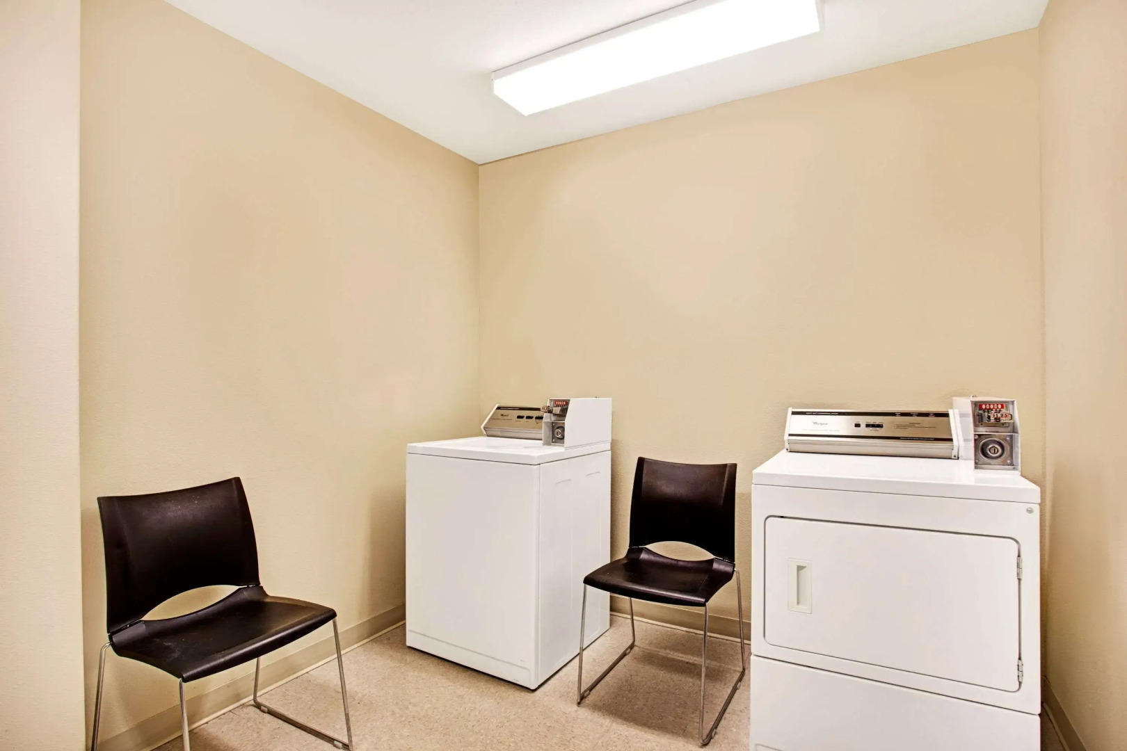 Super 8 by Wyndham Lachenaie/Terrebonne