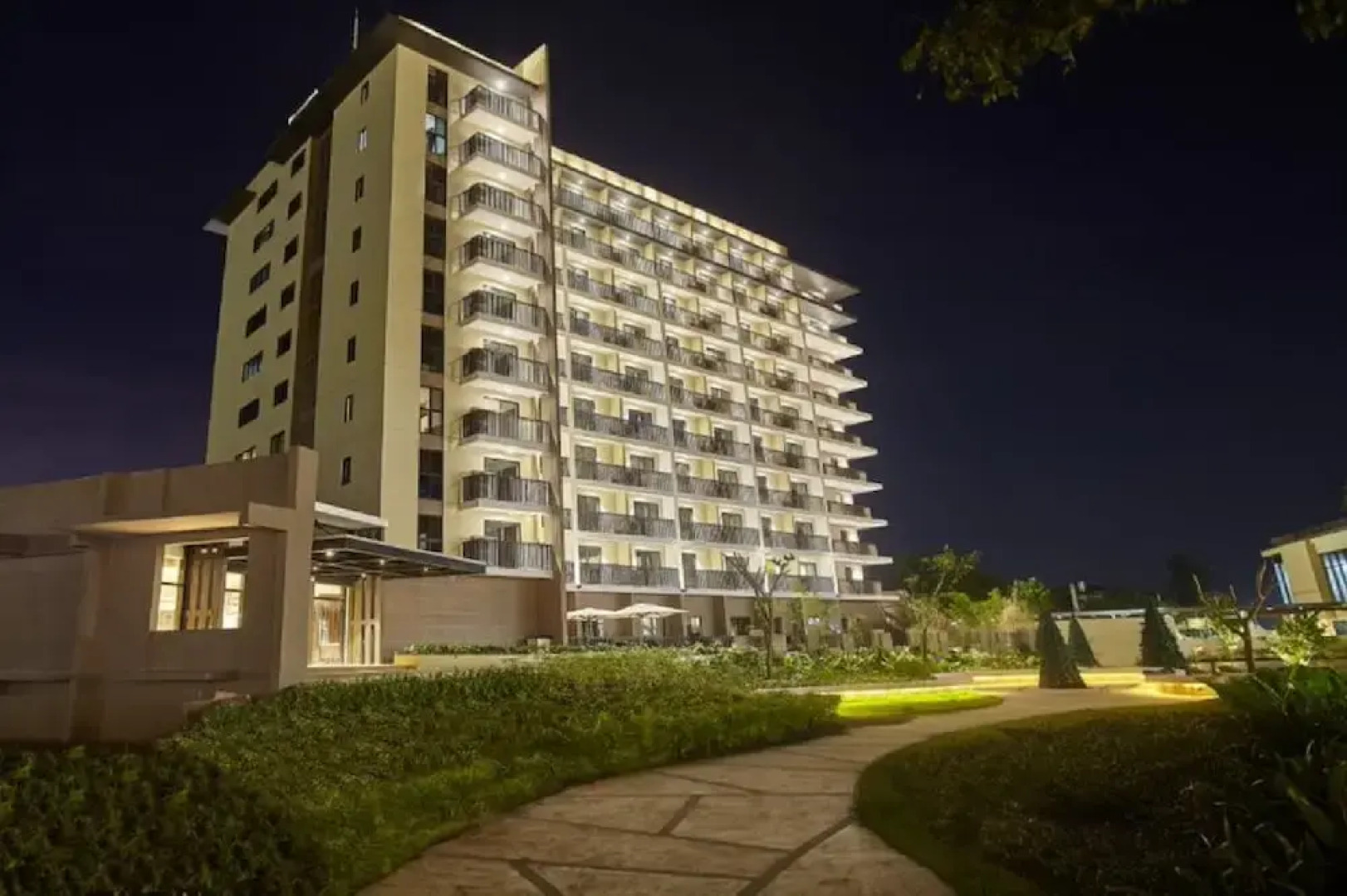 Quest Hotel Tagaytay City