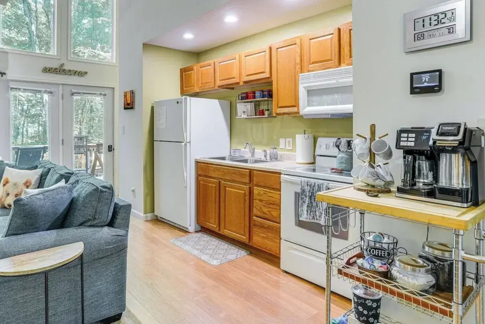 Cabin w/ Deck & Screened-in Porch in New Market!