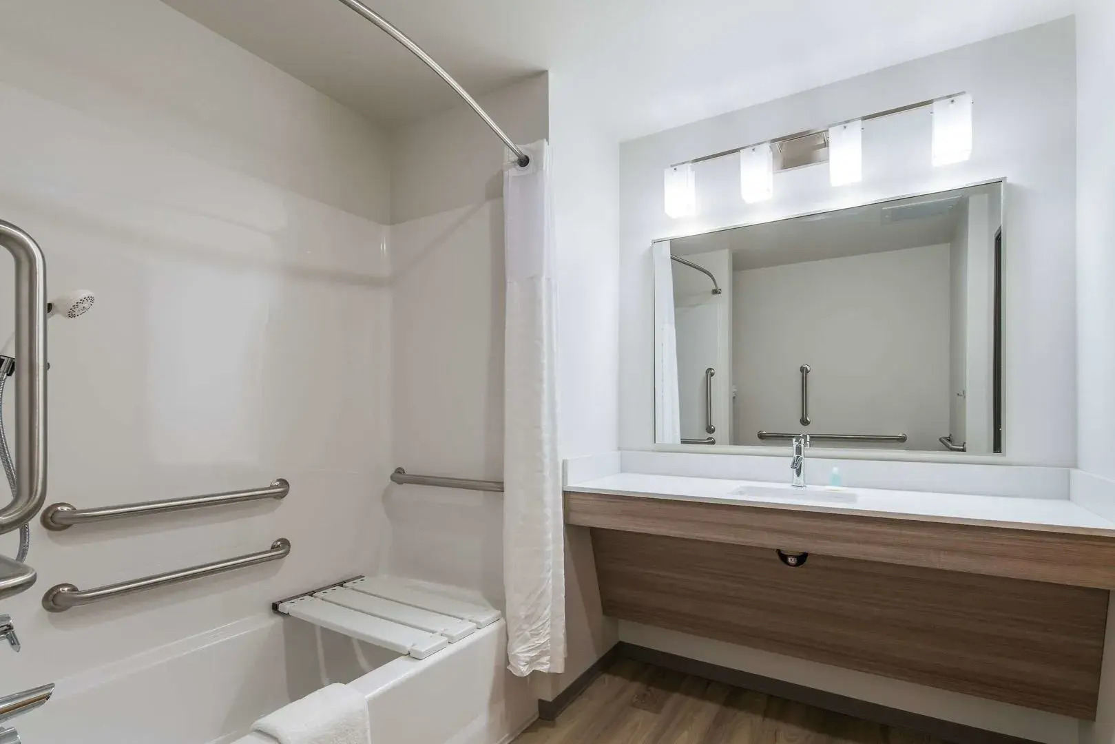 WoodSpring Suites Tri-Cities - Richland