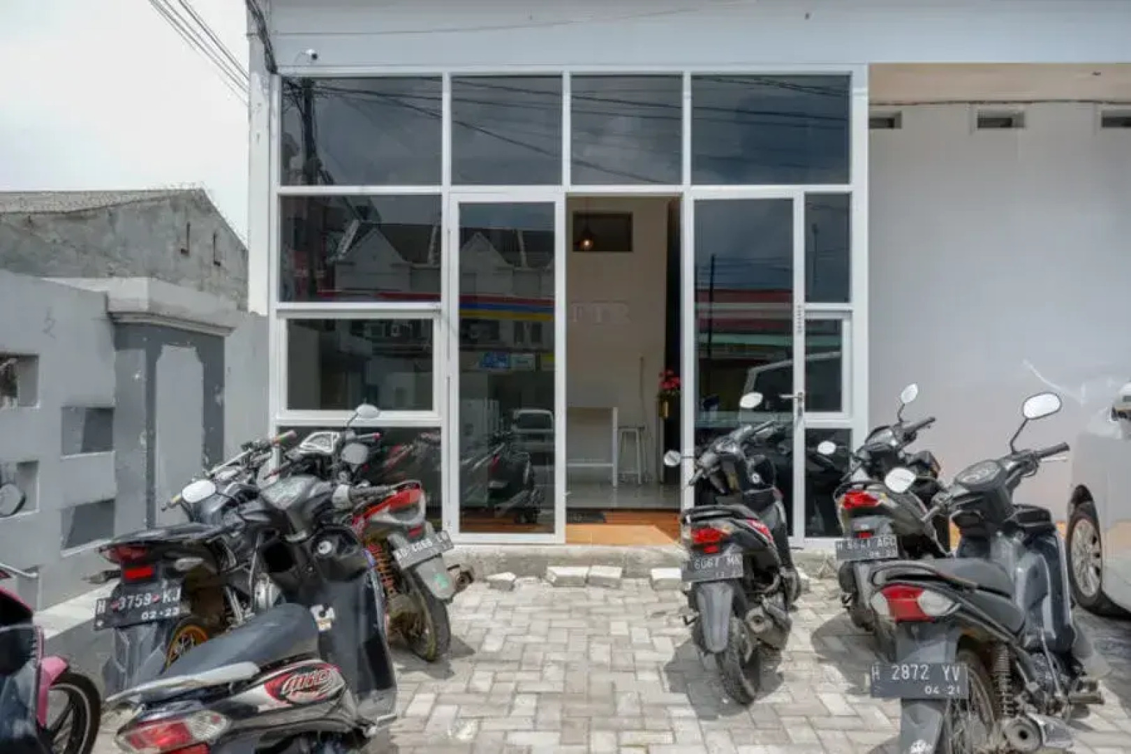 RedDoorz near Tamansari Shopping Center Salatiga