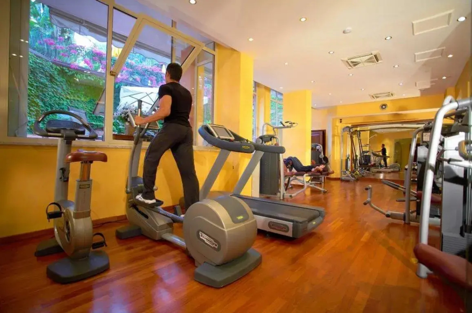 Caparena & Wellness Club