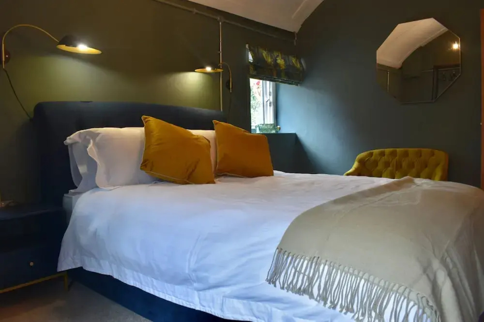 Ty Llaeth 2-bed Cottage, Sleeps 4, Pet Friendly