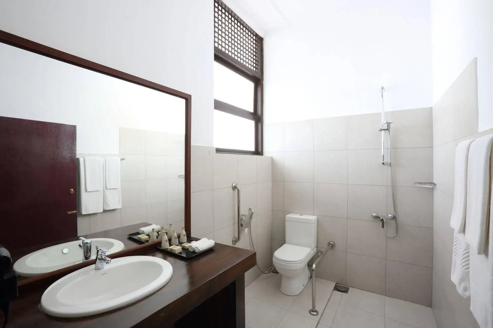 The Lakeside Hotel at Nuwarawewa