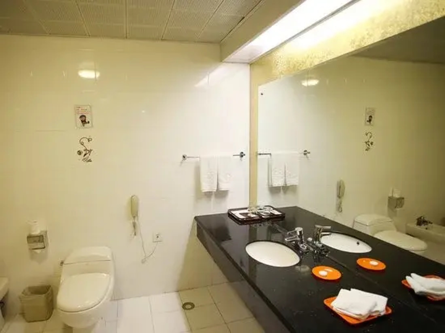 Ji Hotel (Rizhao Lighthouse Seaside Scenic Area)