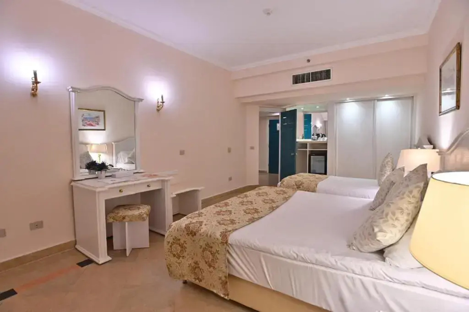 Moreno Horizon Spa & Resort