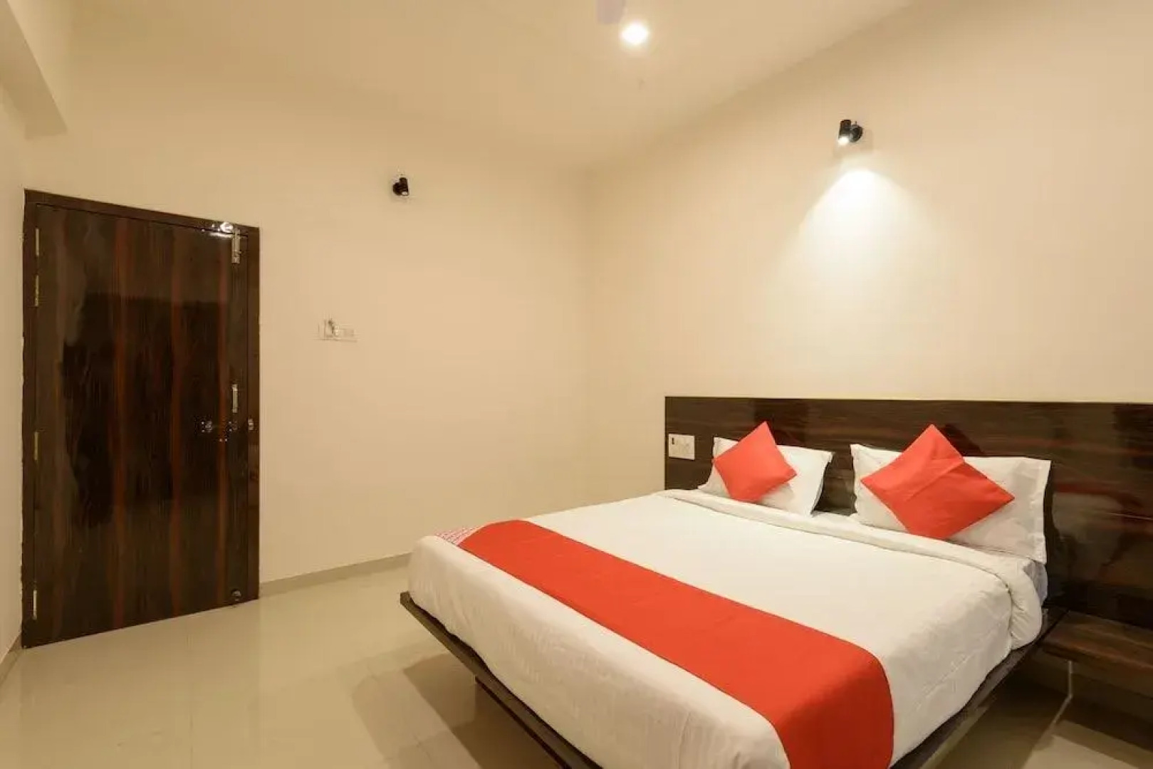 OYO 22964 Kundan Lawns