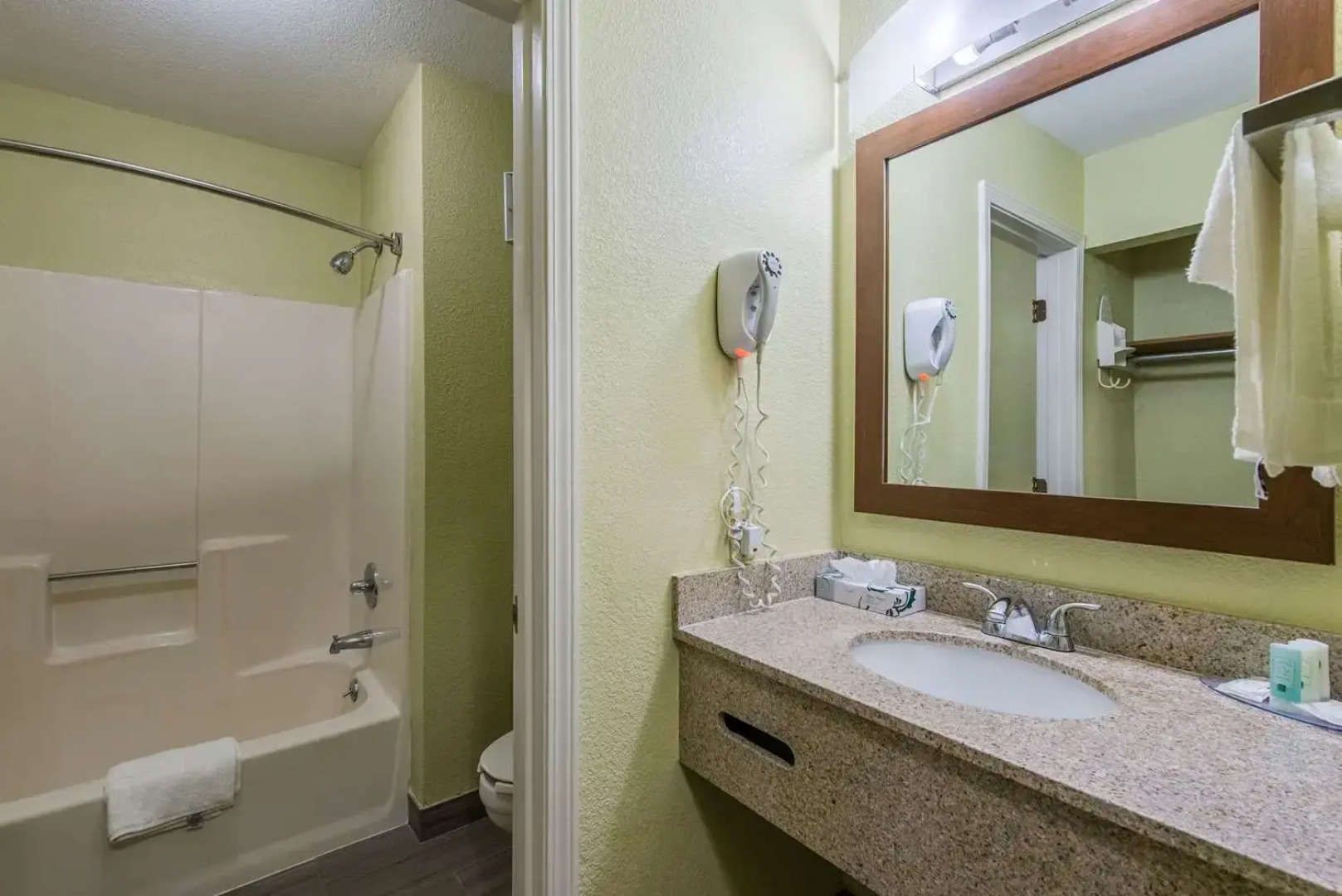 Quality Inn & Suites Hotel Muncie
