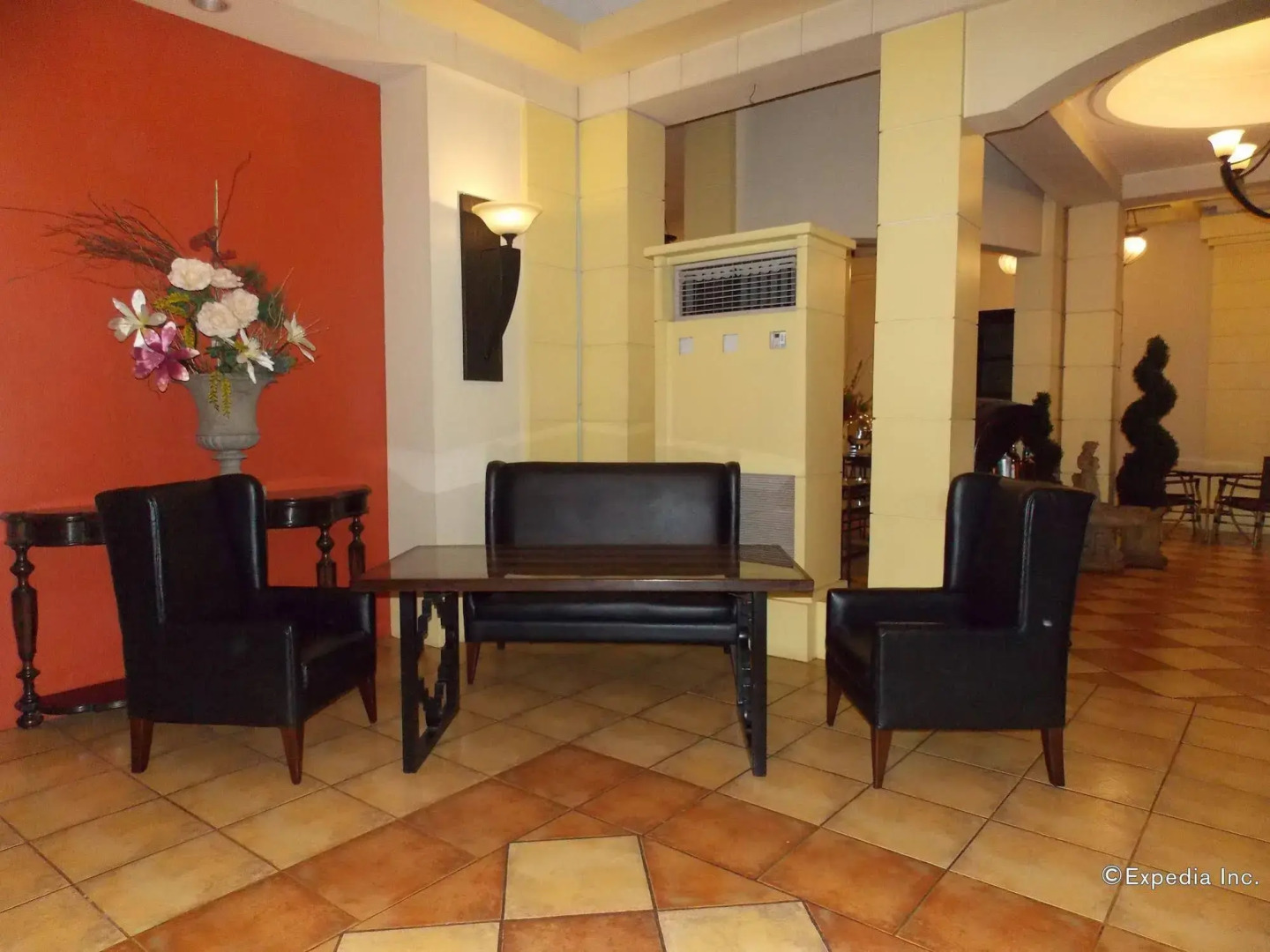 Planta Centro Bacolod Hotel & Residences