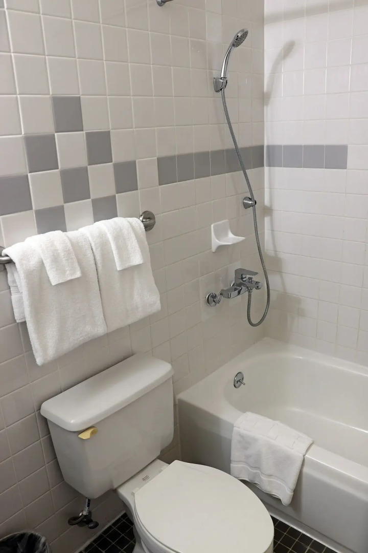 New Harmon Loop Hotel