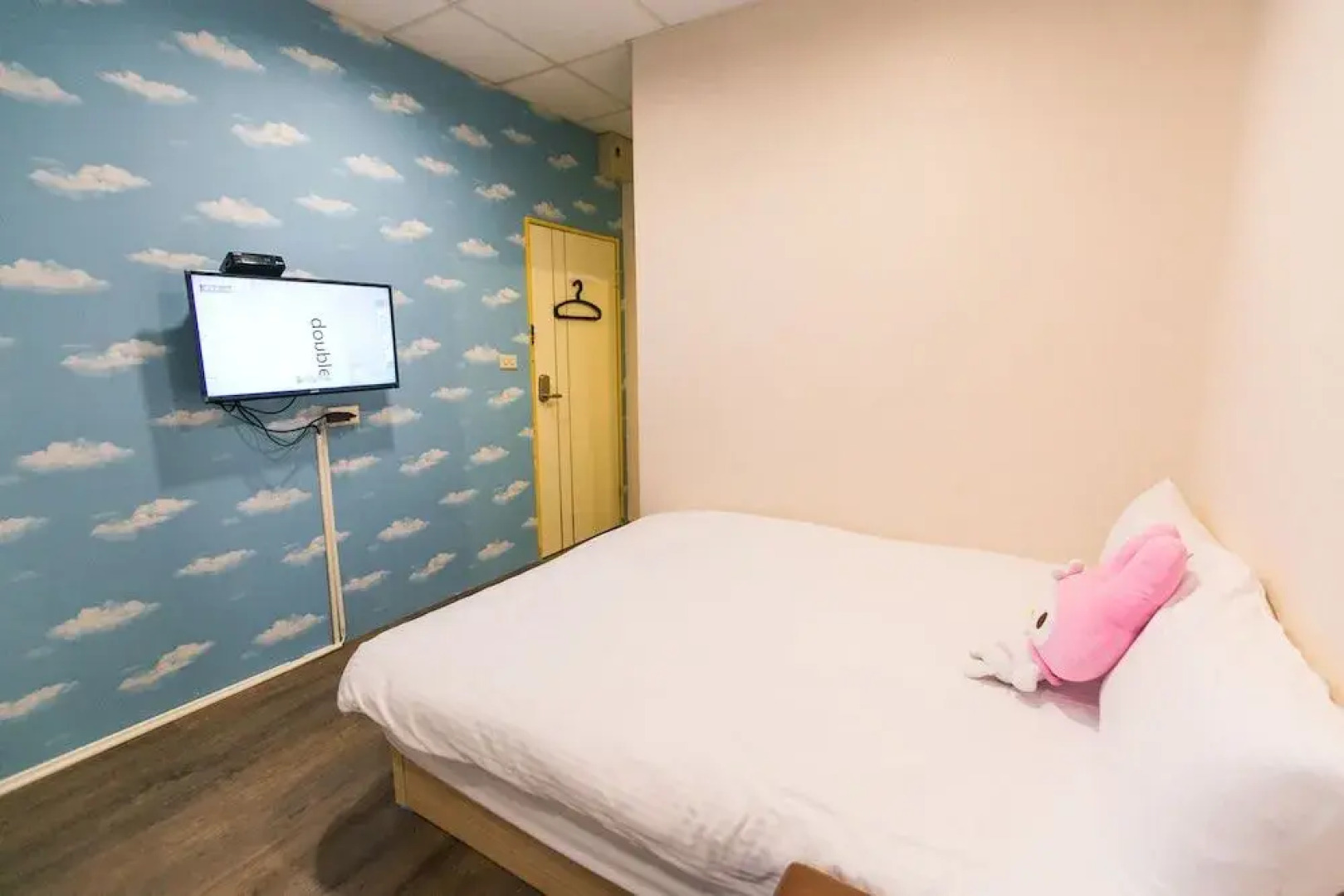Taichung 213 corner homestay