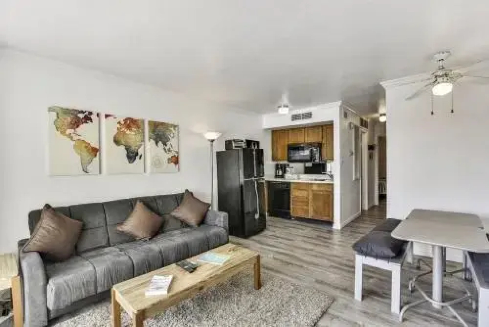 Victorian 3306 Condo