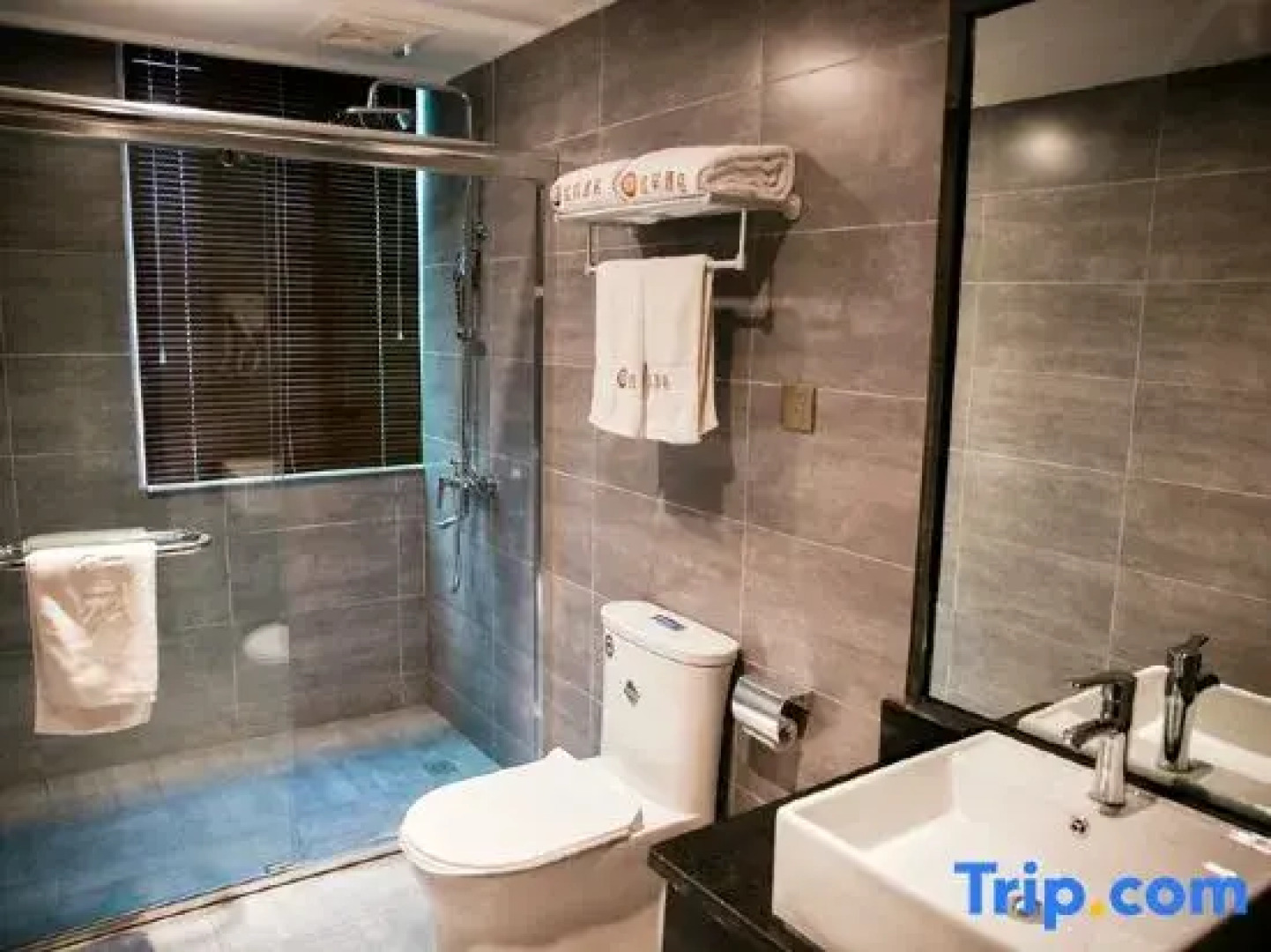 Hongsheng Hotel - Shehong