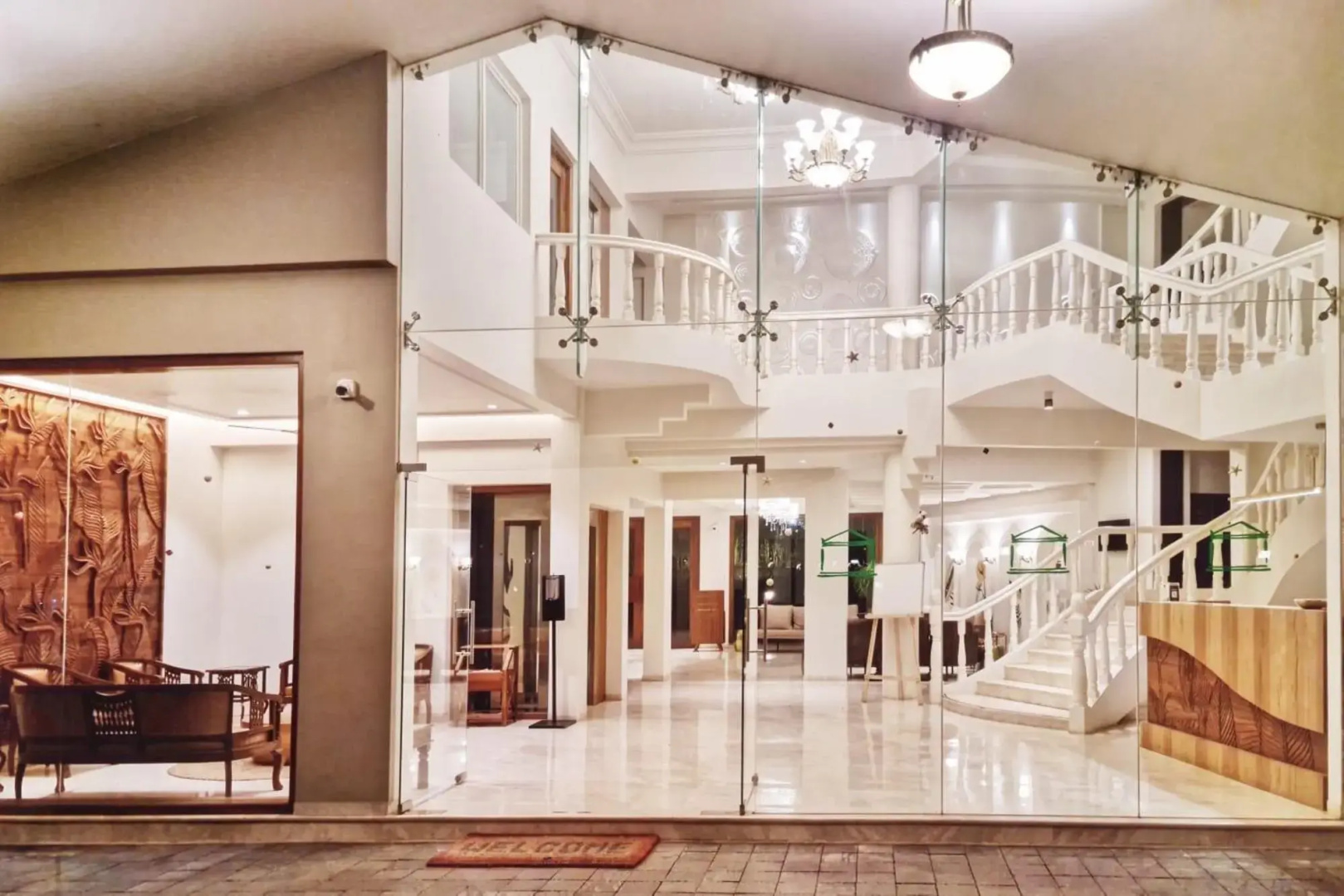 The Pavillion Hotel